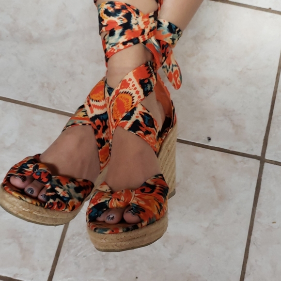 Heels - Picture 2 of 5